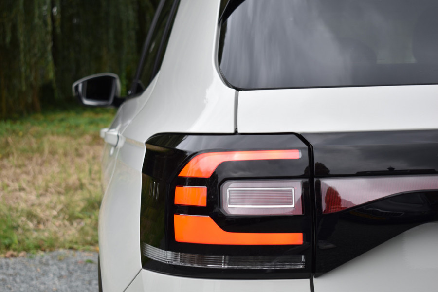 Volkswagen T-Cross TSI 110PK DSG STYLE NAVI/CARPLAY/PARKEERSENSOREN