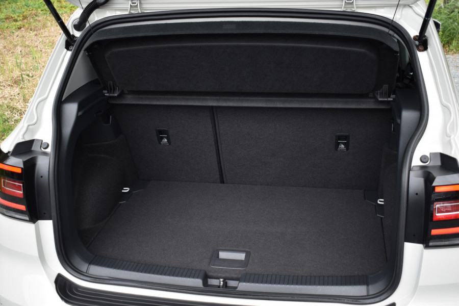 Volkswagen T-Cross TSI 110PK DSG STYLE NAVI/CARPLAY/PARKEERSENSOREN
