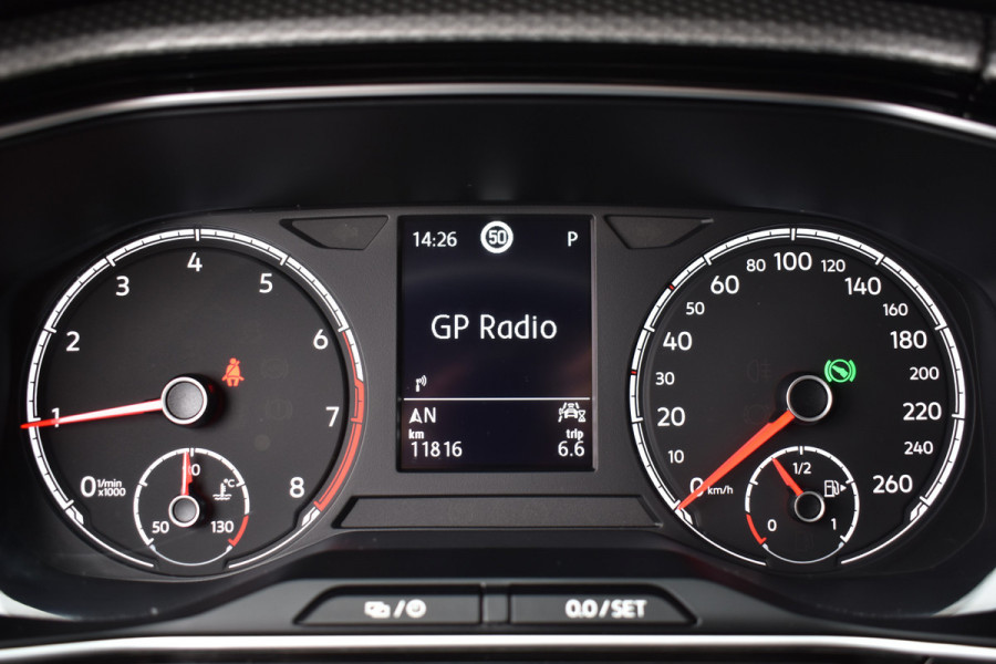 Volkswagen T-Cross TSI 110PK DSG STYLE NAVI/CARPLAY/PARKEERSENSOREN