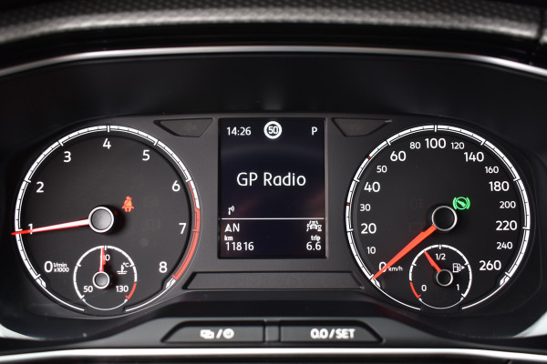 Volkswagen T-Cross TSI 110PK DSG STYLE NAVI/CARPLAY/PARKEERSENSOREN