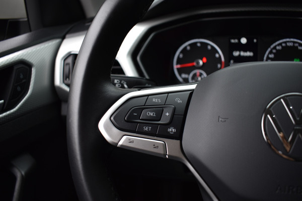 Volkswagen T-Cross TSI 110PK DSG STYLE NAVI/CARPLAY/PARKEERSENSOREN
