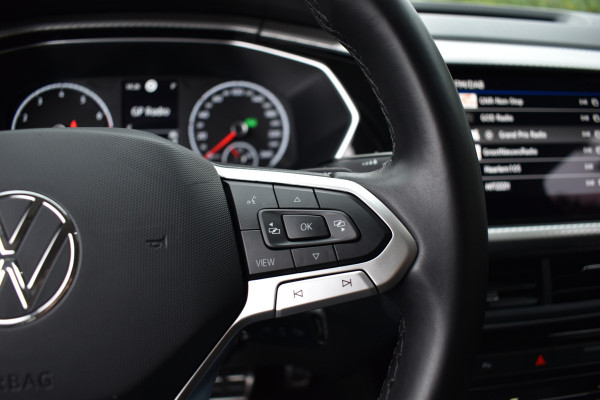 Volkswagen T-Cross TSI 110PK DSG STYLE NAVI/CARPLAY/PARKEERSENSOREN