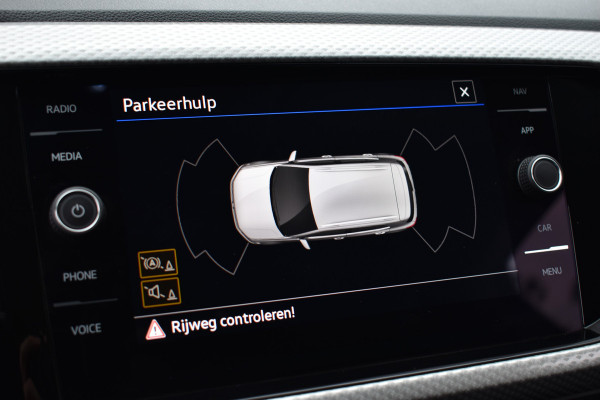 Volkswagen T-Cross TSI 110PK DSG STYLE NAVI/CARPLAY/PARKEERSENSOREN