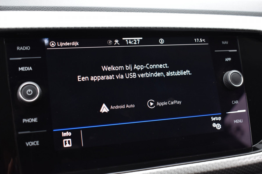 Volkswagen T-Cross TSI 110PK DSG STYLE NAVI/CARPLAY/PARKEERSENSOREN
