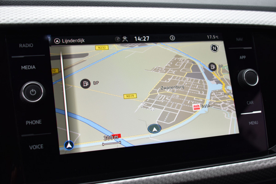 Volkswagen T-Cross TSI 110PK DSG STYLE NAVI/CARPLAY/PARKEERSENSOREN