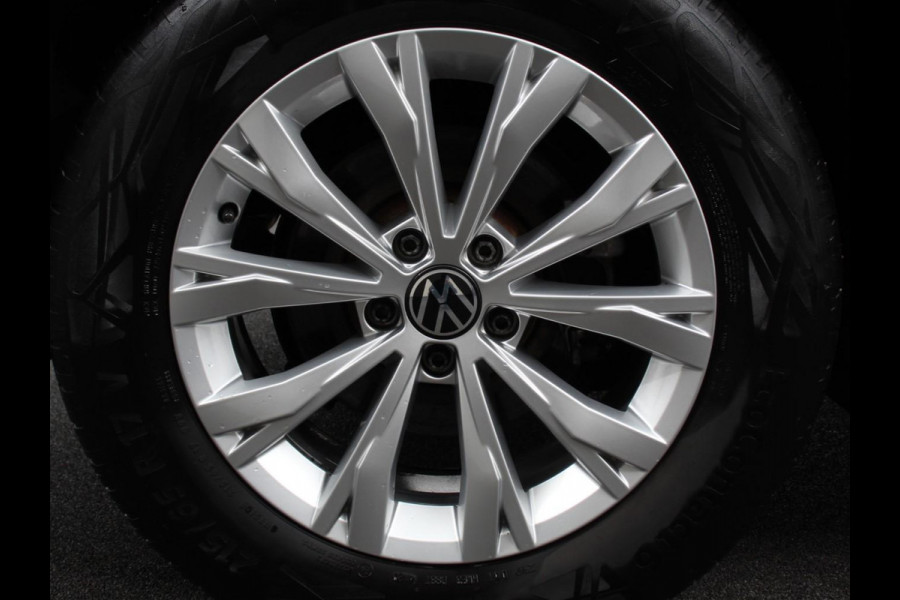 Volkswagen Tiguan 1.5 TSI DSG 150pk Life | Navigatie | Apple Carplay/Android Auto | Parkeersensoren | Adaptive cruise Control | Wegklapbare Trekhaak | Stoel- en stuurverwarming | Ledverlichting | Getinte ramen | Climate Control