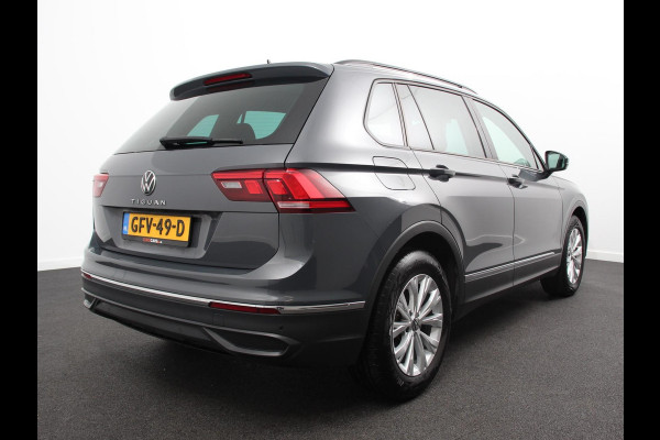 Volkswagen Tiguan 1.5 TSI DSG 150pk Life | Navigatie | Apple Carplay/Android Auto | Parkeersensoren | Adaptive cruise Control | Wegklapbare Trekhaak | Stoel- en stuurverwarming | Ledverlichting | Getinte ramen | Climate Control