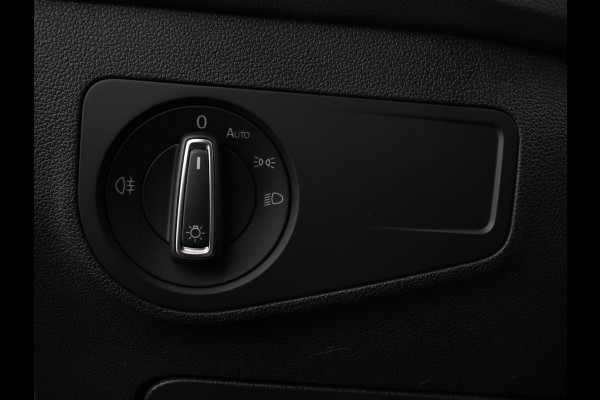 Volkswagen Tiguan 1.5 TSI DSG 150pk Life | Navigatie | Apple Carplay/Android Auto | Parkeersensoren | Adaptive cruise Control | Wegklapbare Trekhaak | Stoel- en stuurverwarming | Ledverlichting | Getinte ramen | Climate Control