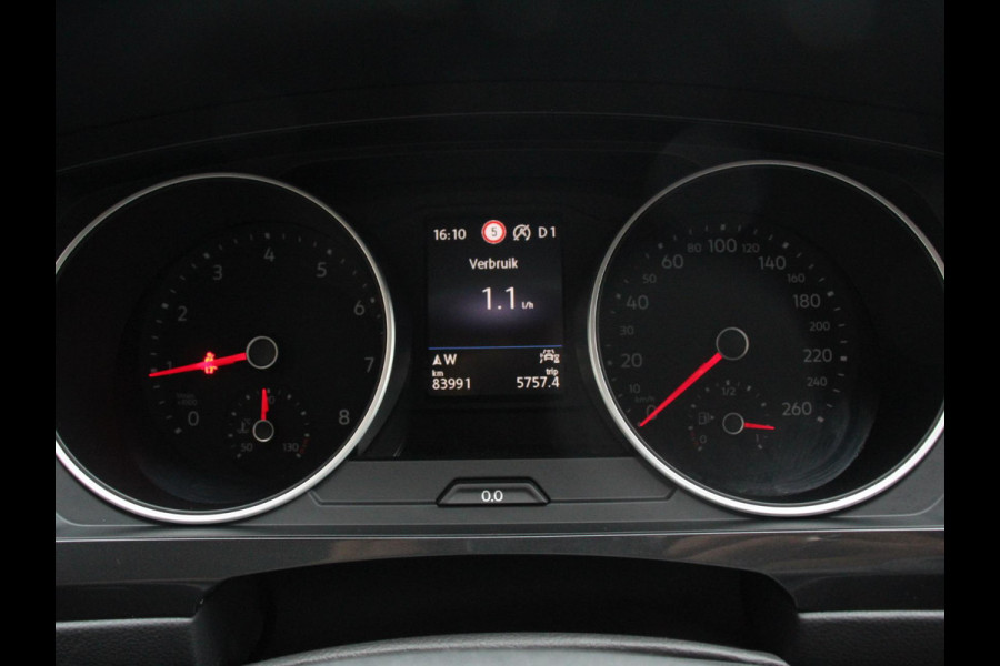 Volkswagen Tiguan 1.5 TSI DSG 150pk Life | Navigatie | Apple Carplay/Android Auto | Parkeersensoren | Adaptive cruise Control | Wegklapbare Trekhaak | Stoel- en stuurverwarming | Ledverlichting | Getinte ramen | Climate Control