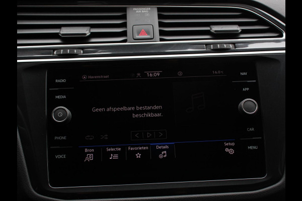Volkswagen Tiguan 1.5 TSI DSG 150pk Life | Navigatie | Apple Carplay/Android Auto | Parkeersensoren | Adaptive cruise Control | Wegklapbare Trekhaak | Stoel- en stuurverwarming | Ledverlichting | Getinte ramen | Climate Control