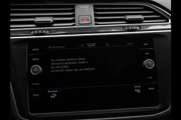 Volkswagen Tiguan 1.5 TSI DSG 150pk Life | Navigatie | Apple Carplay/Android Auto | Parkeersensoren | Adaptive cruise Control | Wegklapbare Trekhaak | Stoel- en stuurverwarming | Ledverlichting | Getinte ramen | Climate Control