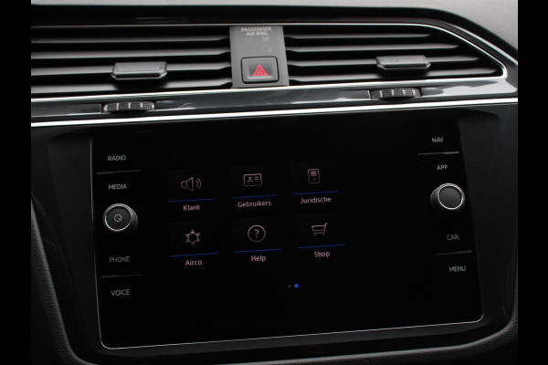 Volkswagen Tiguan 1.5 TSI DSG 150pk Life | Navigatie | Apple Carplay/Android Auto | Parkeersensoren | Adaptive cruise Control | Wegklapbare Trekhaak | Stoel- en stuurverwarming | Ledverlichting | Getinte ramen | Climate Control