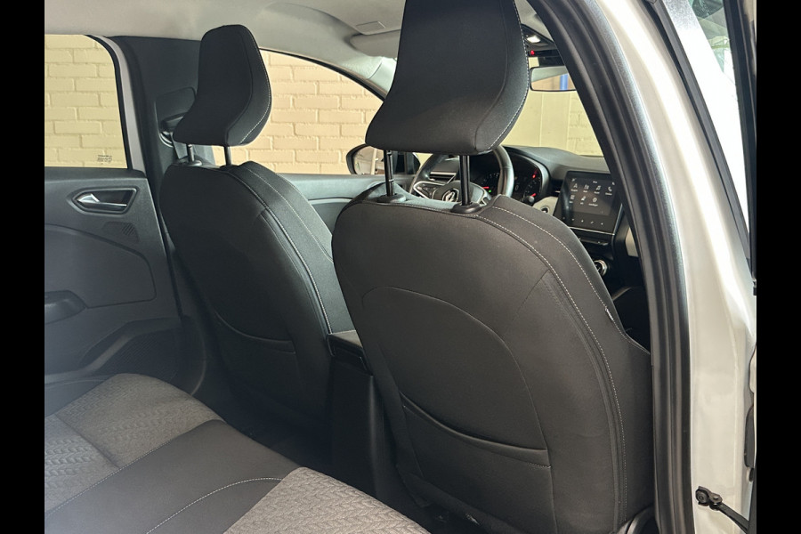 Renault Clio 1.0 TCe 90pk Techno | Navi | Camera | 16" | PDC V+A | Carplay | Renault Clio 1.0 TCe 90pk Techno | Navi | Camera | 16" | PDC V+A | Carplay |