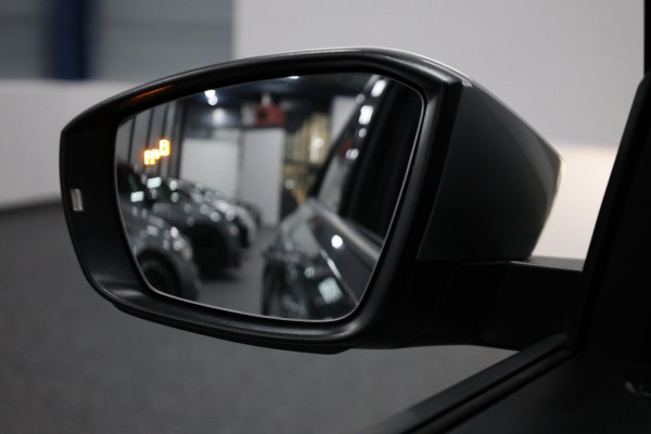Volkswagen T-Roc 2.0 TSI 4Motion R 301+PK LED/VIRTUAL/PANO/BEATS/KEYLES/HALF LEER+S.VERWARMING/19"/LINE/CAM/ACC/12 MDN GARANTIE!