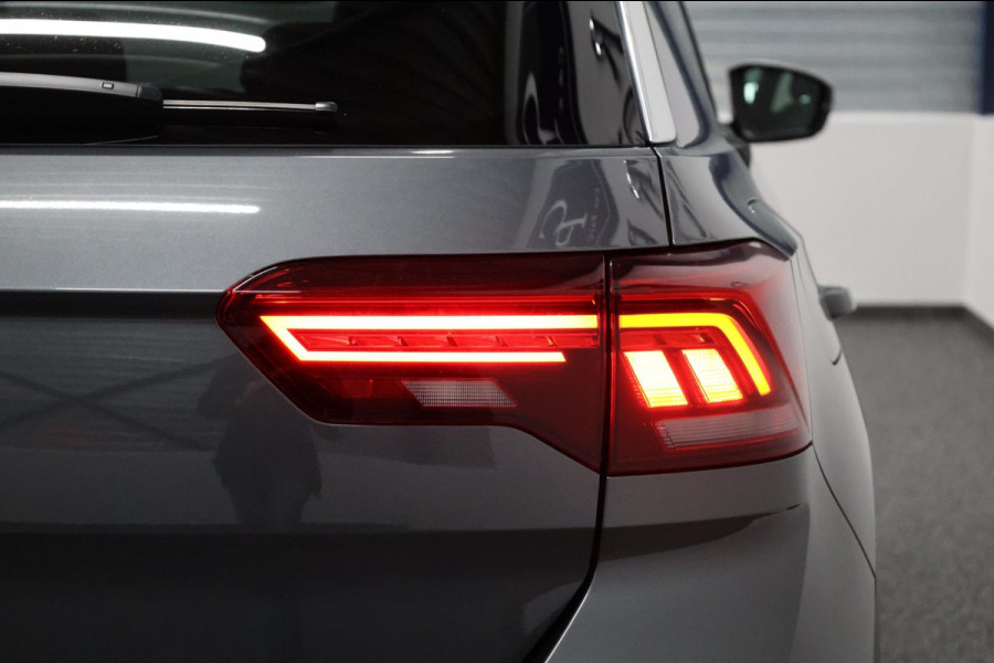 Volkswagen T-Roc 2.0 TSI 4Motion R 301+PK LED/VIRTUAL/PANO/BEATS/KEYLES/HALF LEER+S.VERWARMING/19"/LINE/CAM/ACC/12 MDN GARANTIE!