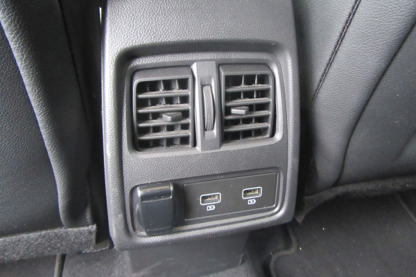 Renault Captur 1.3 TCe 130 Automaat Edition One, Camera, Trekhaak