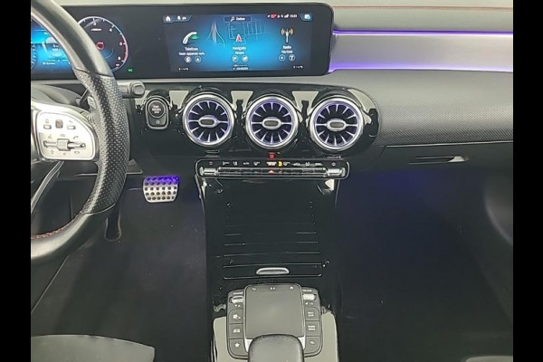 Mercedes-Benz CLA-Klasse 180d Aut. Business Sol. AMG | Navi | Camera | Carplay |