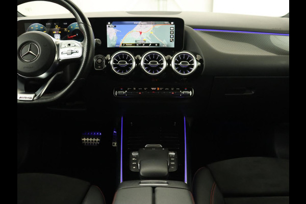 Mercedes-Benz B-Klasse 200 Business Solution AMG | Half Leder/Alcantara | Stoelverwarming | Sfeerverlichting | Camera | Navigatie Mercedes-Benz B-Klasse 200 Business Solution AMG | Half Leder/Alcantara | Stoelverwarming | Sfeerverlichting | Camera | Navigatie