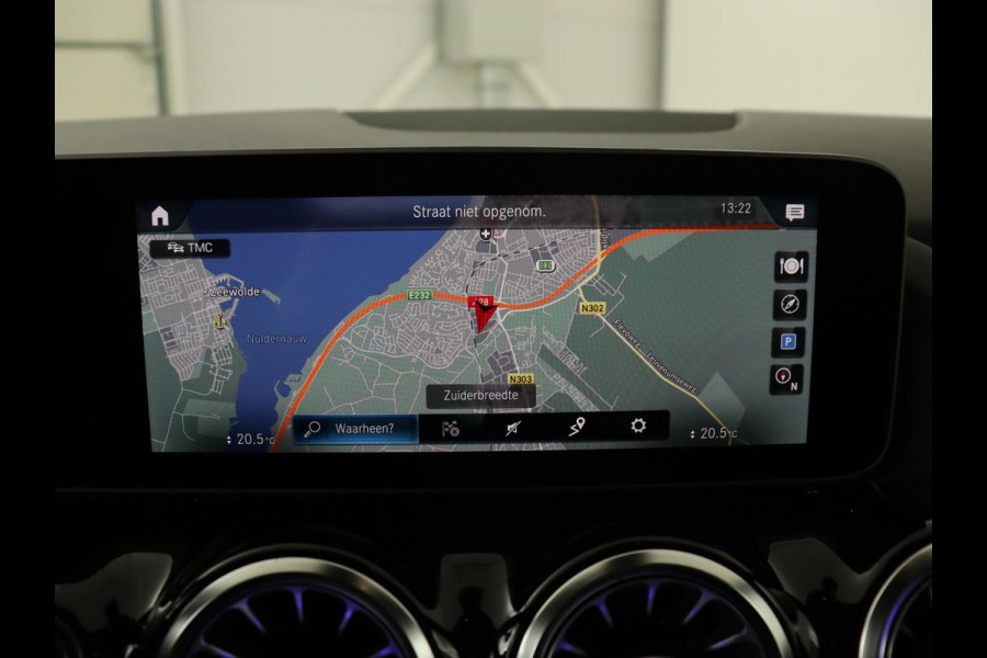 Mercedes-Benz B-Klasse 200 Business Solution AMG | Half Leder/Alcantara | Stoelverwarming | Sfeerverlichting | Camera | Navigatie Mercedes-Benz B-Klasse 200 Business Solution AMG | Half Leder/Alcantara | Stoelverwarming | Sfeerverlichting | Camera | Navigatie