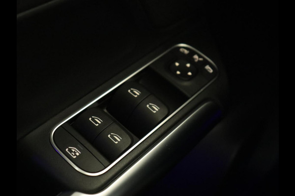 Mercedes-Benz B-Klasse 200 Business Solution AMG | Half Leder/Alcantara | Stoelverwarming | Sfeerverlichting | Camera | Navigatie Mercedes-Benz B-Klasse 200 Business Solution AMG | Half Leder/Alcantara | Stoelverwarming | Sfeerverlichting | Camera | Navigatie