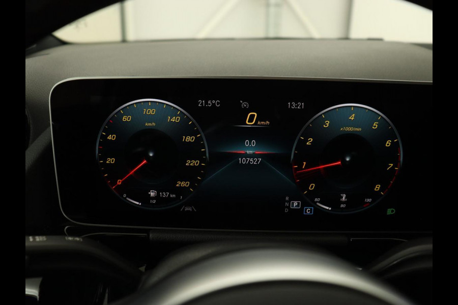 Mercedes-Benz B-Klasse 200 Business Solution AMG | Half Leder/Alcantara | Stoelverwarming | Sfeerverlichting | Camera | Navigatie Mercedes-Benz B-Klasse 200 Business Solution AMG | Half Leder/Alcantara | Stoelverwarming | Sfeerverlichting | Camera | Navigatie