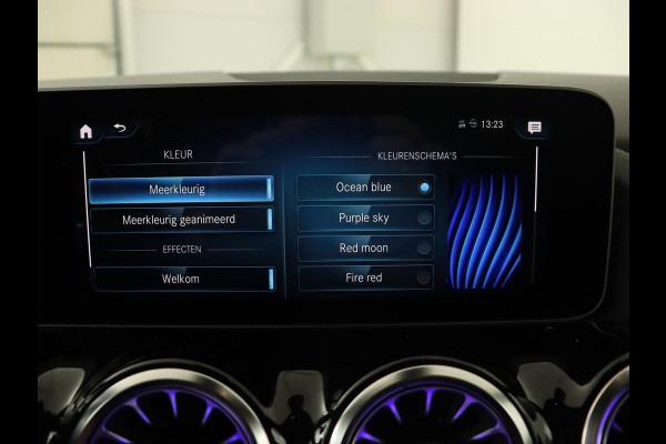 Mercedes-Benz B-Klasse 200 Business Solution AMG | Half Leder/Alcantara | Stoelverwarming | Sfeerverlichting | Camera | Navigatie Mercedes-Benz B-Klasse 200 Business Solution AMG | Half Leder/Alcantara | Stoelverwarming | Sfeerverlichting | Camera | Navigatie