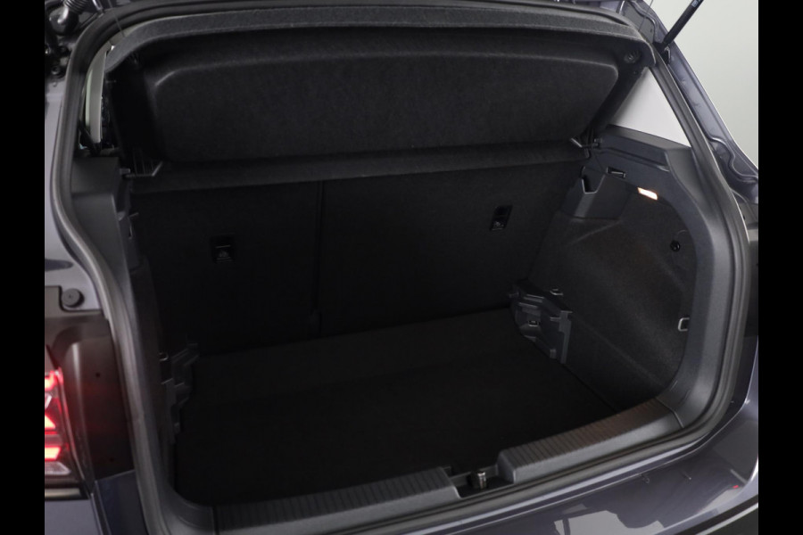 Volkswagen T-Cross 1.0 TSI Style 115 pk Automaat (DSG) | Navigatie | Parkeersensoren | Autom. airco | Matrix LED koplampen | Stoelverwarming |