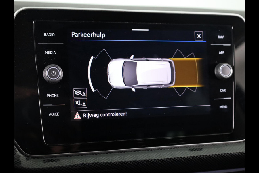 Volkswagen T-Cross 1.0 TSI Style 115 pk Automaat (DSG) | Navigatie | Parkeersensoren | Autom. airco | Matrix LED koplampen | Stoelverwarming |