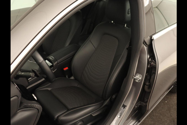 Mercedes-Benz CLA-Klasse Shooting Brake 180 Business Line | Half Leder | 1e eigenaar | Stoelverwarming | Cruise Control | Navigatie | Camera | Widescreen