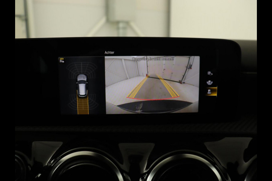 Mercedes-Benz CLA-Klasse Shooting Brake 180 Business Line | Half Leder | 1e eigenaar | Stoelverwarming | Cruise Control | Navigatie | Camera | Widescreen