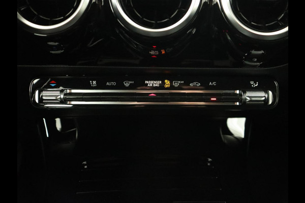 Mercedes-Benz CLA-Klasse Shooting Brake 180 Business Line | Half Leder | 1e eigenaar | Stoelverwarming | Cruise Control | Navigatie | Camera | Widescreen