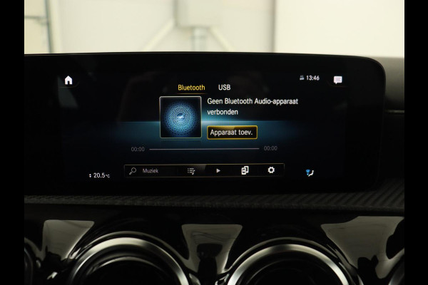 Mercedes-Benz CLA-Klasse Shooting Brake 180 Business Line | Half Leder | 1e eigenaar | Stoelverwarming | Cruise Control | Navigatie | Camera | Widescreen