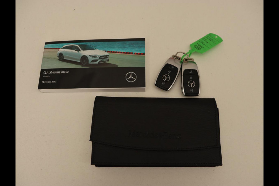 Mercedes-Benz CLA-Klasse Shooting Brake 180 Business Line | Half Leder | 1e eigenaar | Stoelverwarming | Cruise Control | Navigatie | Camera | Widescreen