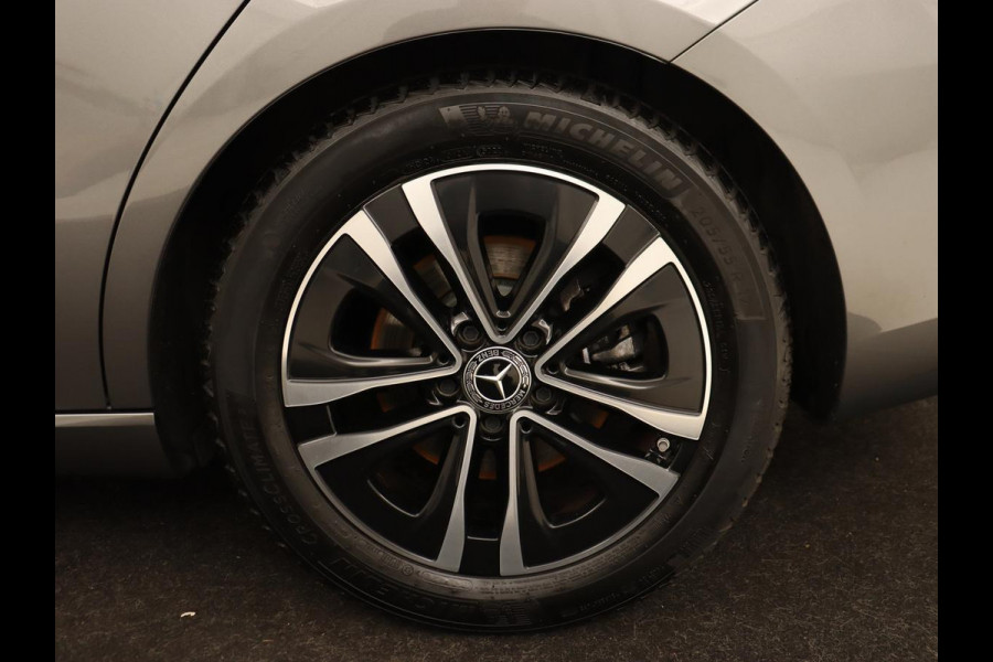 Mercedes-Benz CLA-Klasse Shooting Brake 180 Business Line | Half Leder | 1e eigenaar | Stoelverwarming | Cruise Control | Navigatie | Camera | Widescreen