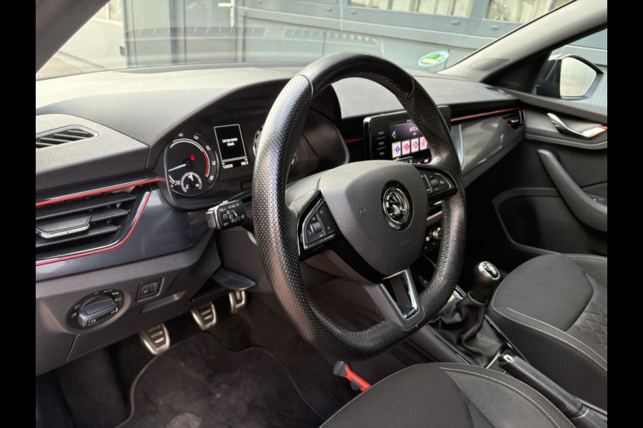 Škoda SCALA 1.0 TSi Sport Business CLIMA/CRUISE/CARPLAY/DAB/PDC/18INCH/TREKHAAK Škoda SCALA 1.0 TSi Sport Business CLIMA/CRUISE/CARPLAY/DAB/PDC/18INCH/TREKHAAK