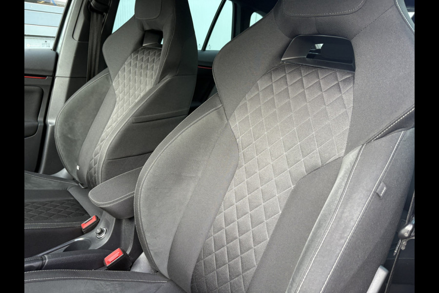 Škoda SCALA 1.0 TSi Sport Business CLIMA/CRUISE/CARPLAY/DAB/PDC/18INCH/TREKHAAK Škoda SCALA 1.0 TSi Sport Business CLIMA/CRUISE/CARPLAY/DAB/PDC/18INCH/TREKHAAK