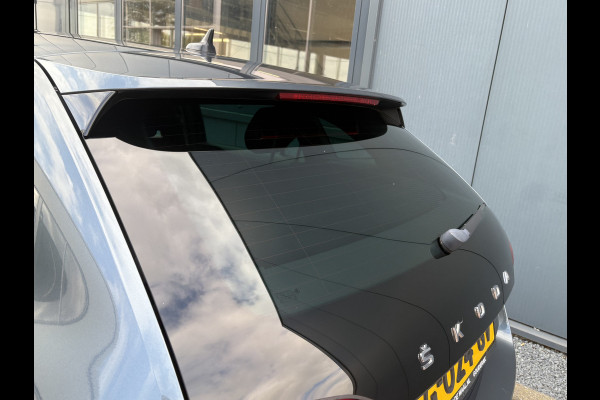 Škoda SCALA 1.0 TSi Sport Business CLIMA/CRUISE/CARPLAY/DAB/PDC/18INCH/TREKHAAK Škoda SCALA 1.0 TSi Sport Business CLIMA/CRUISE/CARPLAY/DAB/PDC/18INCH/TREKHAAK