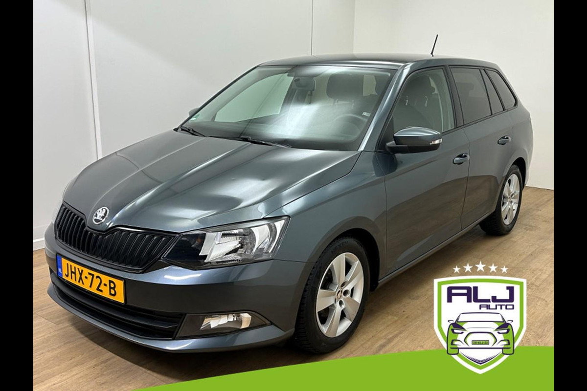Škoda Fabia Occasion | Grijs | Tweedehands Skoda Fabia | Airco | Stoelverwarming | Getinte ruiten | Bluetoothradio Škoda Fabia Occasion | Grijs | Tweedehands Skoda Fabia | Airco | Stoelverwarming | Getinte ruiten | Bluetoothradio