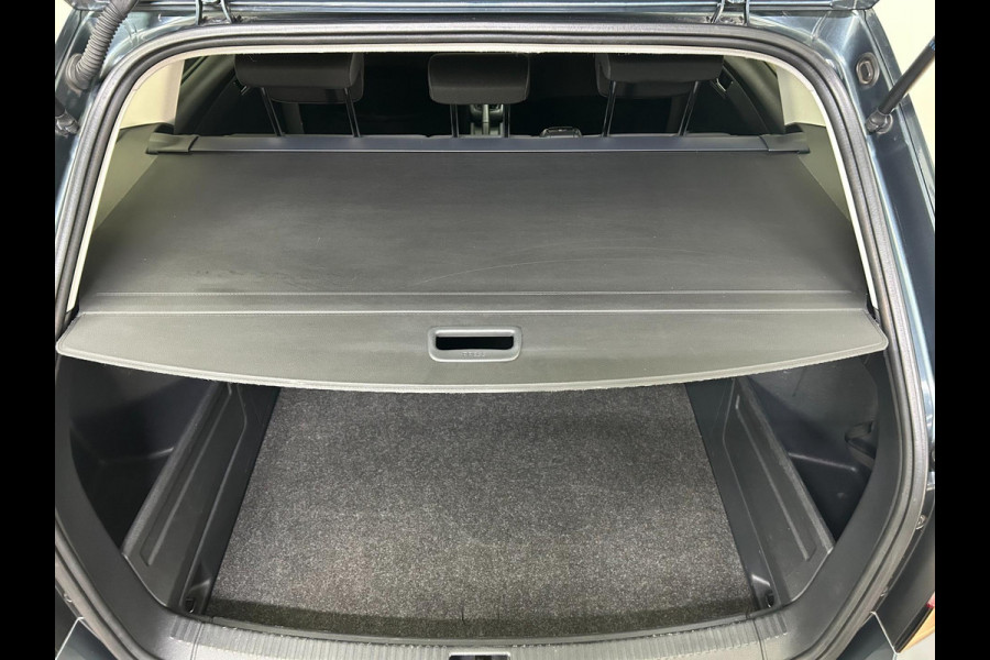 Škoda Fabia Occasion | Grijs | Tweedehands Skoda Fabia | Airco | Stoelverwarming | Getinte ruiten | Bluetoothradio Škoda Fabia Occasion | Grijs | Tweedehands Skoda Fabia | Airco | Stoelverwarming | Getinte ruiten | Bluetoothradio