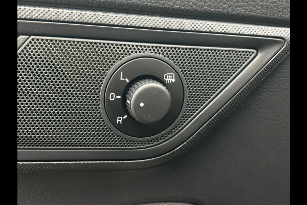 Škoda Fabia Occasion | Grijs | Tweedehands Skoda Fabia | Airco | Stoelverwarming | Getinte ruiten | Bluetoothradio Škoda Fabia Occasion | Grijs | Tweedehands Skoda Fabia | Airco | Stoelverwarming | Getinte ruiten | Bluetoothradio