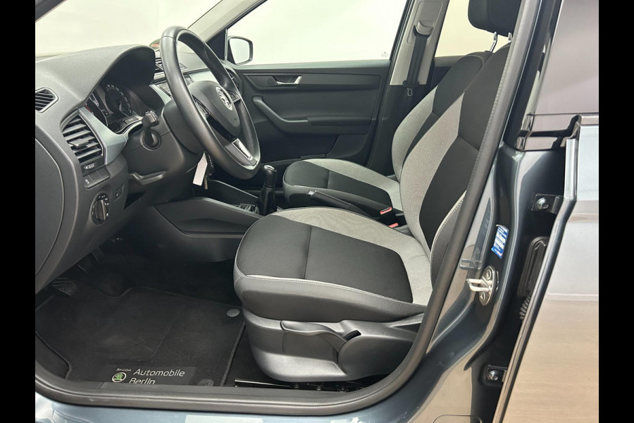 Škoda Fabia Occasion | Grijs | Tweedehands Skoda Fabia | Airco | Stoelverwarming | Getinte ruiten | Bluetoothradio Škoda Fabia Occasion | Grijs | Tweedehands Skoda Fabia | Airco | Stoelverwarming | Getinte ruiten | Bluetoothradio