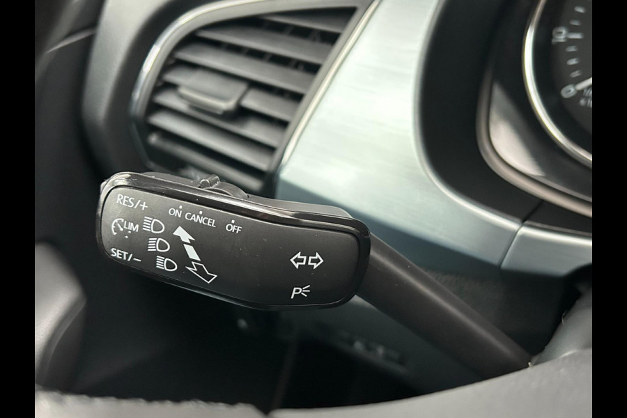 Škoda Fabia Occasion | Grijs | Tweedehands Skoda Fabia | Airco | Stoelverwarming | Getinte ruiten | Bluetoothradio Škoda Fabia Occasion | Grijs | Tweedehands Skoda Fabia | Airco | Stoelverwarming | Getinte ruiten | Bluetoothradio