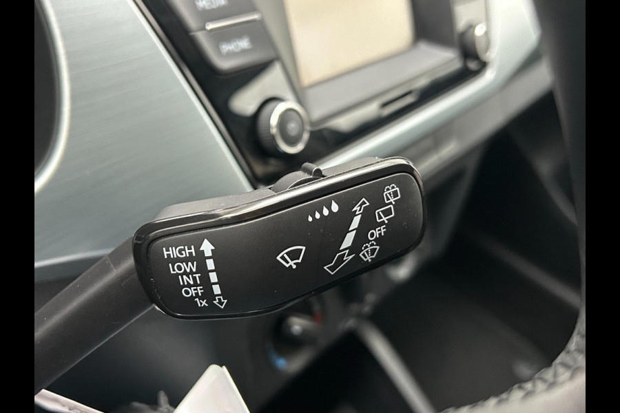 Škoda Fabia Occasion | Grijs | Tweedehands Skoda Fabia | Airco | Stoelverwarming | Getinte ruiten | Bluetoothradio Škoda Fabia Occasion | Grijs | Tweedehands Skoda Fabia | Airco | Stoelverwarming | Getinte ruiten | Bluetoothradio