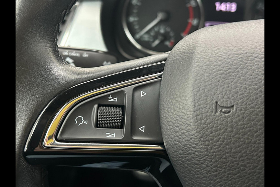 Škoda Fabia Occasion | Grijs | Tweedehands Skoda Fabia | Airco | Stoelverwarming | Getinte ruiten | Bluetoothradio Škoda Fabia Occasion | Grijs | Tweedehands Skoda Fabia | Airco | Stoelverwarming | Getinte ruiten | Bluetoothradio