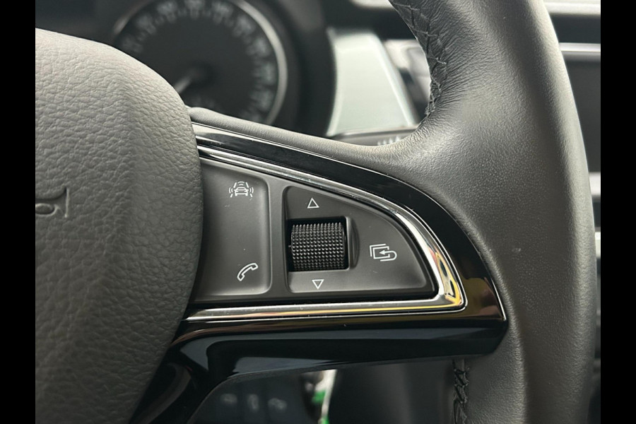 Škoda Fabia Occasion | Grijs | Tweedehands Skoda Fabia | Airco | Stoelverwarming | Getinte ruiten | Bluetoothradio Škoda Fabia Occasion | Grijs | Tweedehands Skoda Fabia | Airco | Stoelverwarming | Getinte ruiten | Bluetoothradio