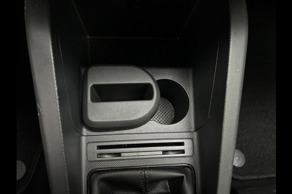 Škoda Fabia Occasion | Grijs | Tweedehands Skoda Fabia | Airco | Stoelverwarming | Getinte ruiten | Bluetoothradio Škoda Fabia Occasion | Grijs | Tweedehands Skoda Fabia | Airco | Stoelverwarming | Getinte ruiten | Bluetoothradio