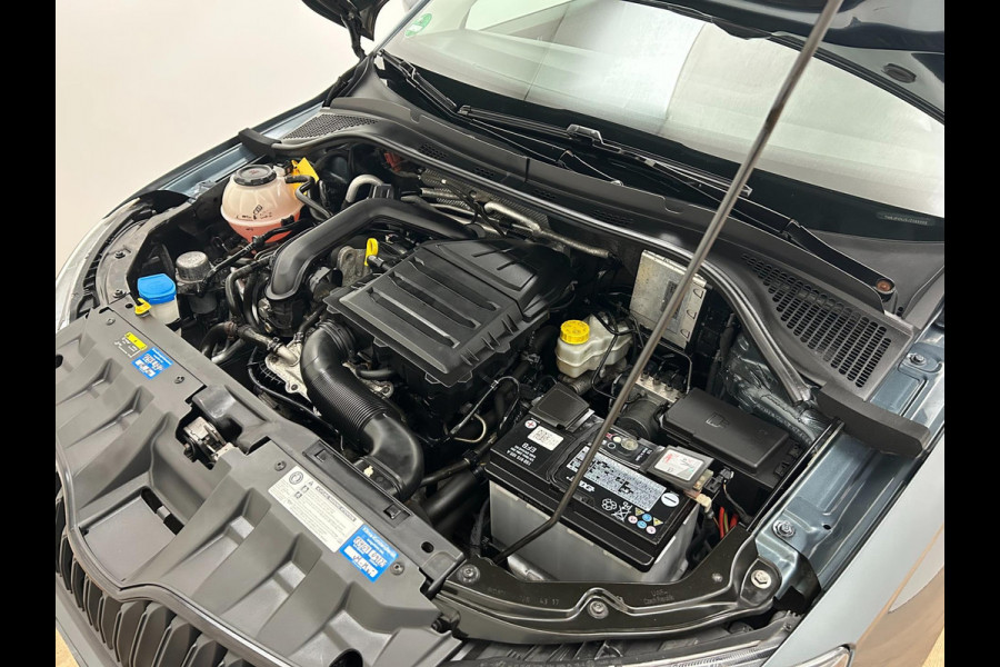 Škoda Fabia Occasion | Grijs | Tweedehands Skoda Fabia | Airco | Stoelverwarming | Getinte ruiten | Bluetoothradio Škoda Fabia Occasion | Grijs | Tweedehands Skoda Fabia | Airco | Stoelverwarming | Getinte ruiten | Bluetoothradio