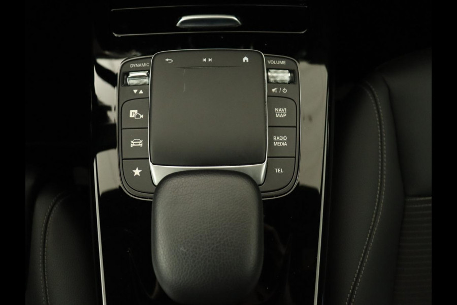 Mercedes-Benz CLA-Klasse Shooting Brake 250 e AMG Line | Half Leder | Carplay | Stoelverwarming | Camera | LED | Navigatie | Adaptive Cruise