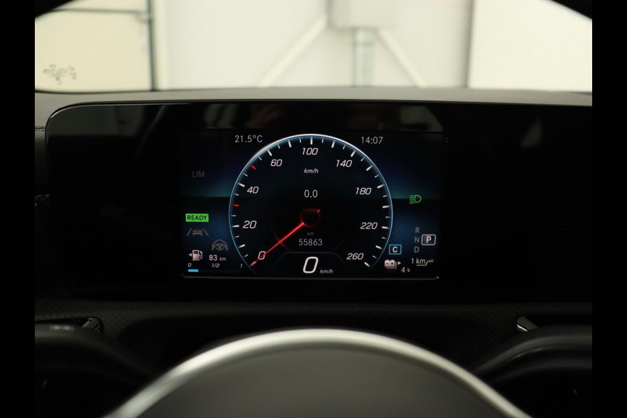 Mercedes-Benz CLA-Klasse Shooting Brake 250 e AMG Line | Half Leder | Carplay | Stoelverwarming | Camera | LED | Navigatie | Adaptive Cruise