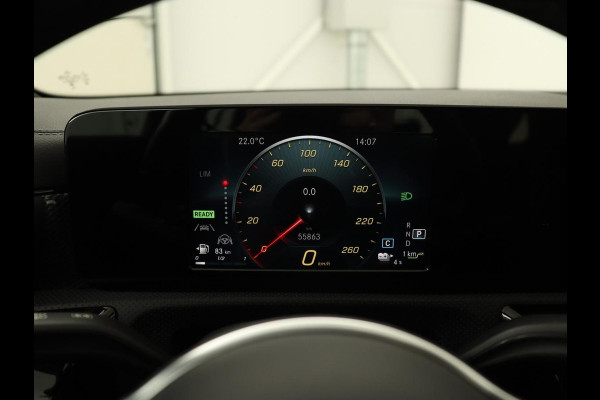 Mercedes-Benz CLA-Klasse Shooting Brake 250 e AMG Line | Half Leder | Carplay | Stoelverwarming | Camera | LED | Navigatie | Adaptive Cruise